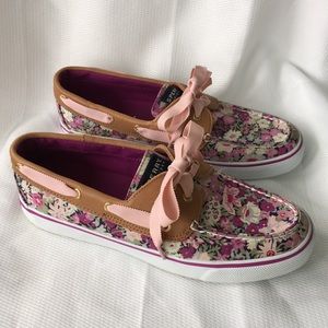 Beautiful Spring Floral Sperry